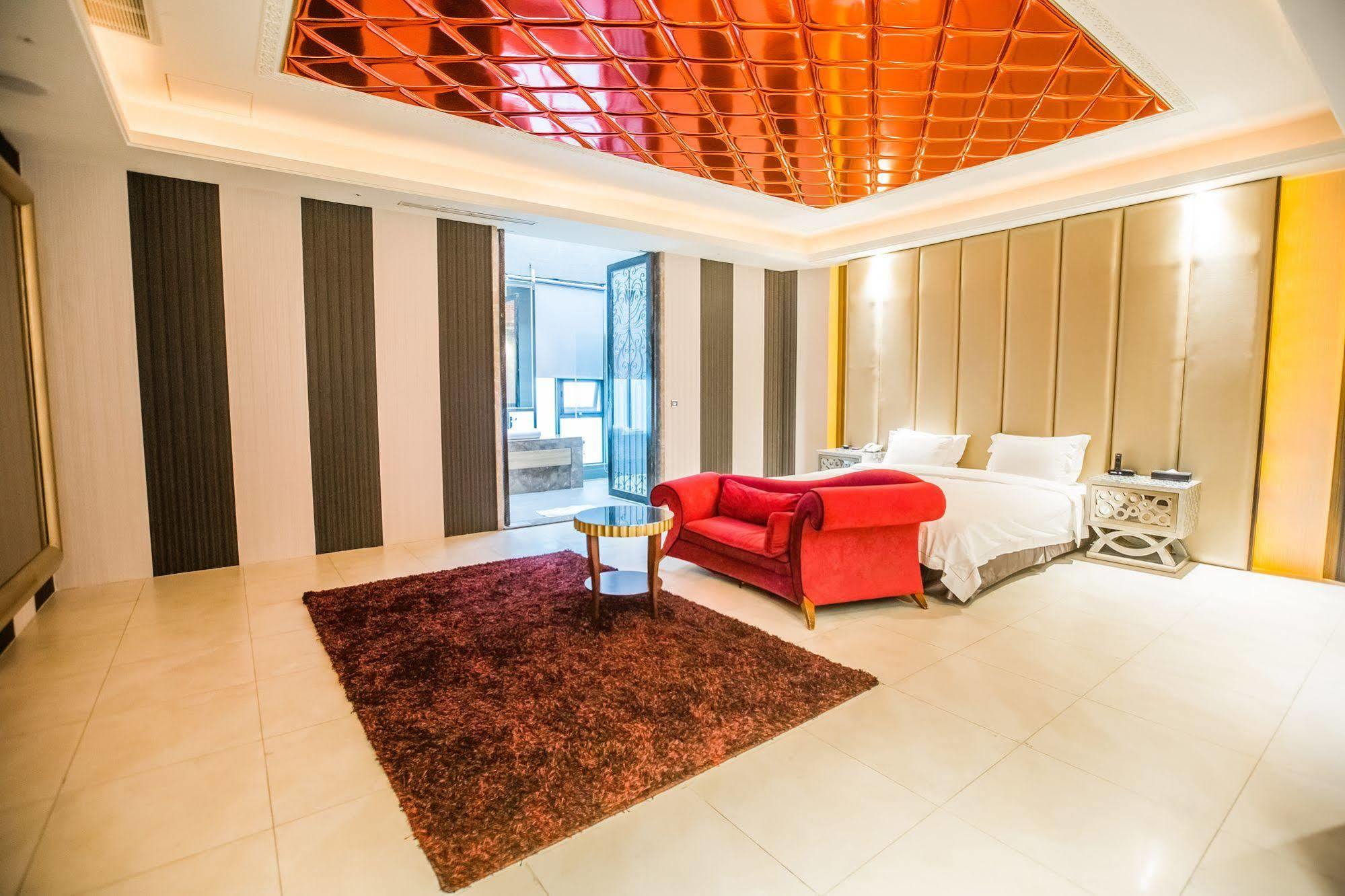 OHYA Chain Boutique Motel Taoyuan Extérieur photo